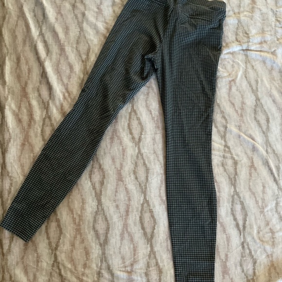 VERA WANG BLACK AND WHITE PLAID PANTS!!  Size MED LONG - Picture 2 of 2